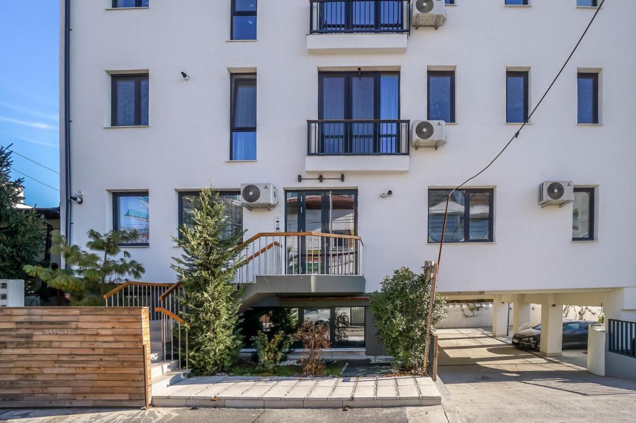 Bright Apartments Moments Away From Herastrau Park, Mall And Metro Bucarest Esterno foto